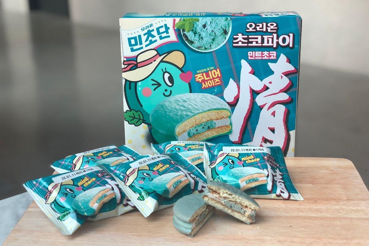 summer 2025 korea mint chocolate food, orion mint choco pie