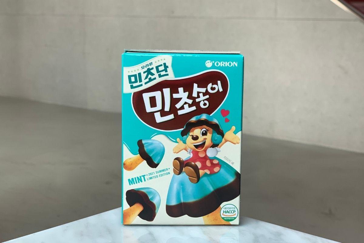 summer 2025 korea mint chocolate food, orion mint choco songi mushroom snack