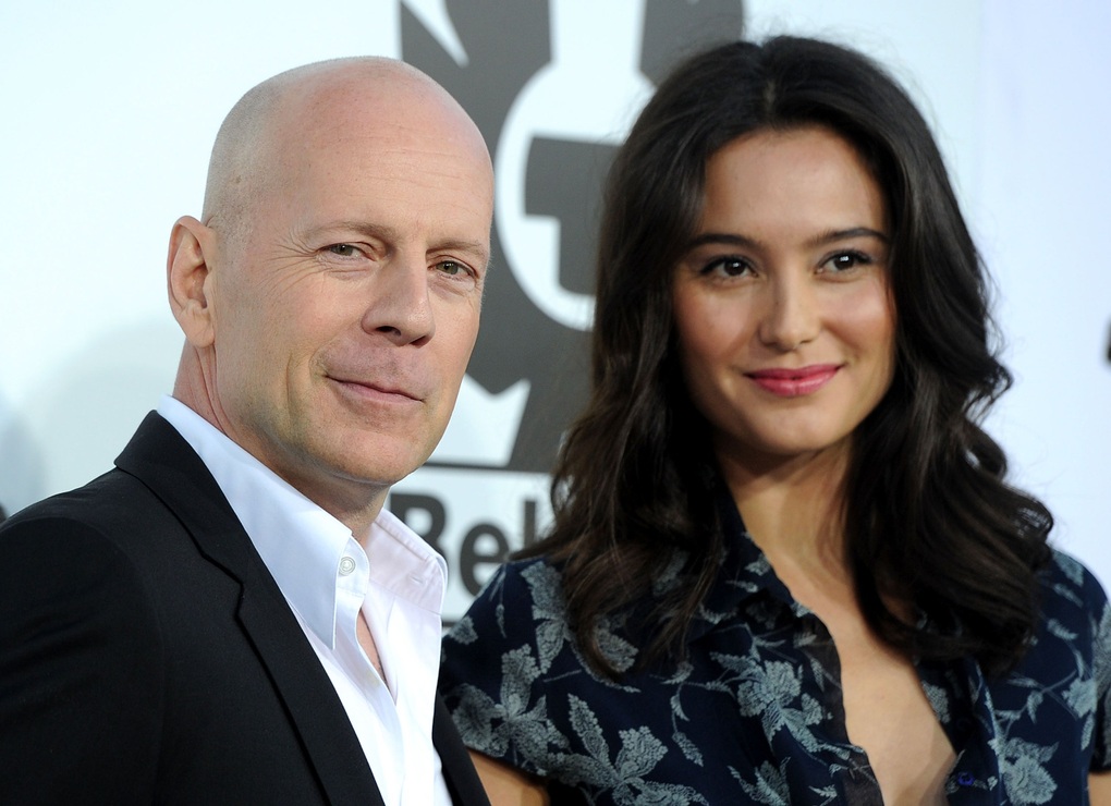 Nỗi lòng bà xã kém 23 tuổi của Bruce Willis khi cùng chồng điều trị bệnh - 2