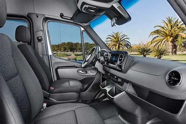 Mercedes-Benz Sprinter 2019 thế hệ mới: tiện nghi không thua kém gì một chiếc sedan đắt tiền