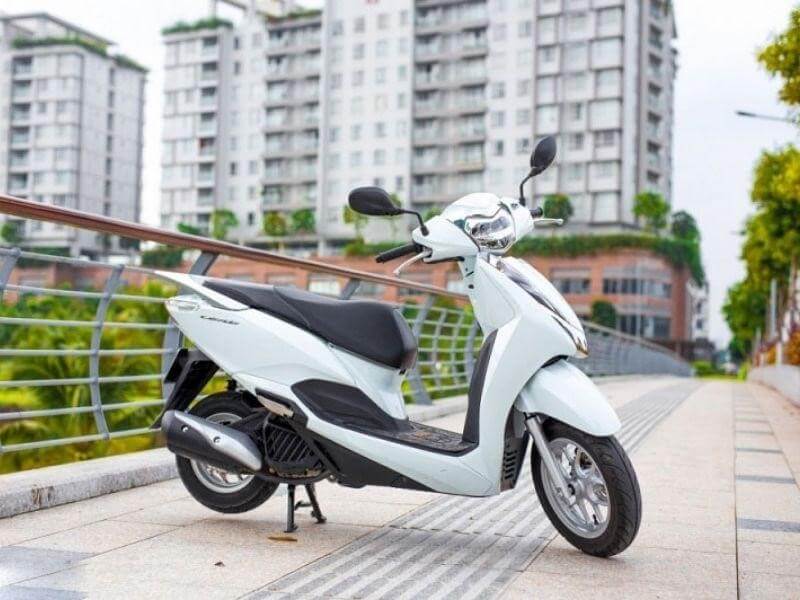 Chiều cao yên tiêu chuẩn của các đời Honda Lead dao động từ 740 - 760mm.